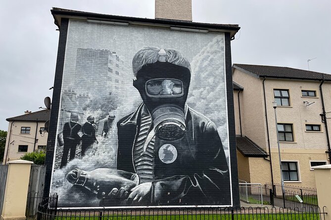 Derry/Londonderry-Street Art and Murals Private Walking Tours - Explore Derrys Vibrant Street Art