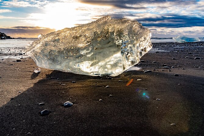 Diamond Beach & Jökulsárlón Floating Glacier Guided Day Tour - Customer Highlights
