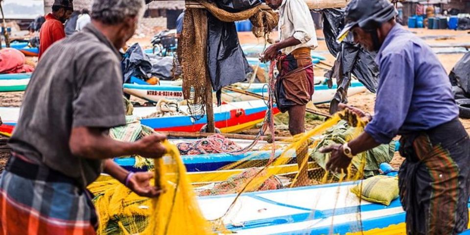 Discovering Negombos Coastal Fishing Village - Cycling Through Negombos Fishing Village