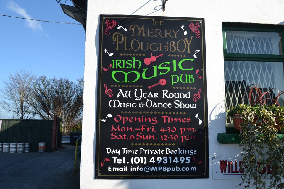 Dublin: Irish Night Show at the Merry Ploughboy Pub - Dining Options