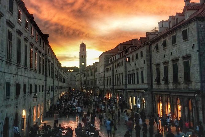 Dubrovnik by Night, History, Wine & Bites - Immerse in Dubrovniks History