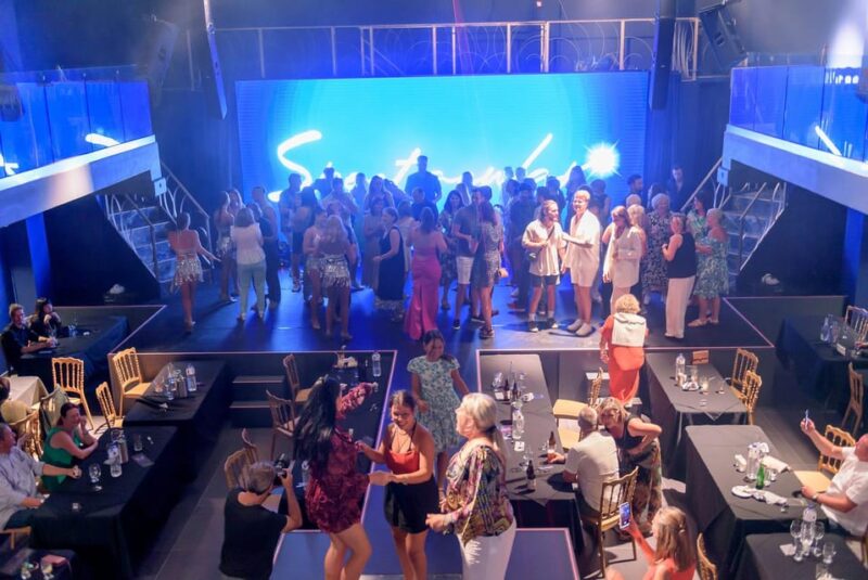 Elounda: Alar Spectacular Dinner Show With Transfer - Dinner and Entertainment