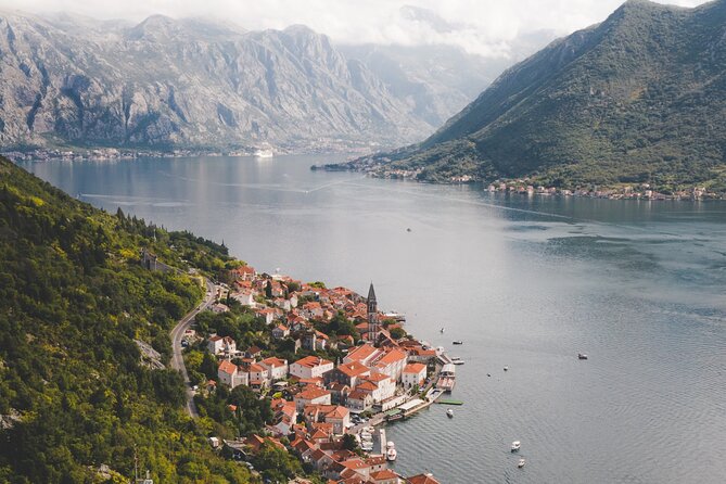 Explore Boka Bay by Private Luxury Boat - Boat Specifications
