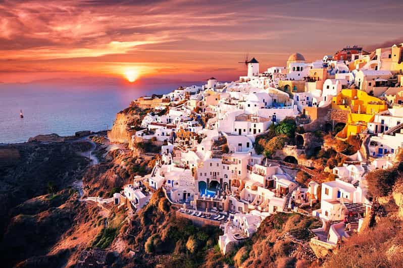 Exploring Santorini: 6 Hours Sightseeing & Wine Tasting - Exploring the Prehistoric City