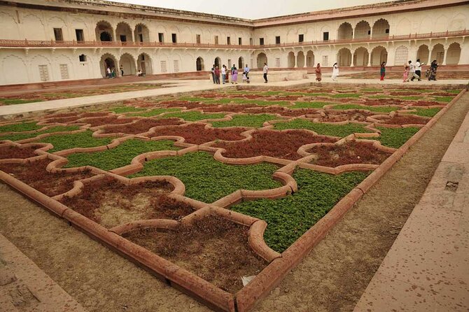 From Jaipur: Same Day Guided Taj Mahal, Agra Fort & Fatehpur Sikri Private Tour - Travel Tips