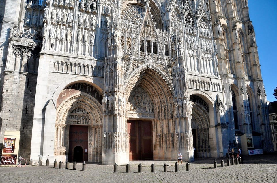 From Rouen: Normandy's Regional Highlights Private Tour - Multilingual Tour Guide Options