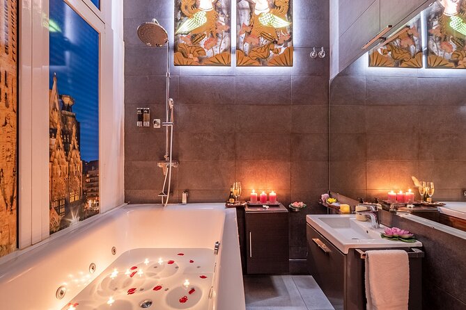 Full Body MASSAGE 60 Min and Floral Bath in Jacuzzi 30 Min at THAI SPA MASSAGE - Booking Terms