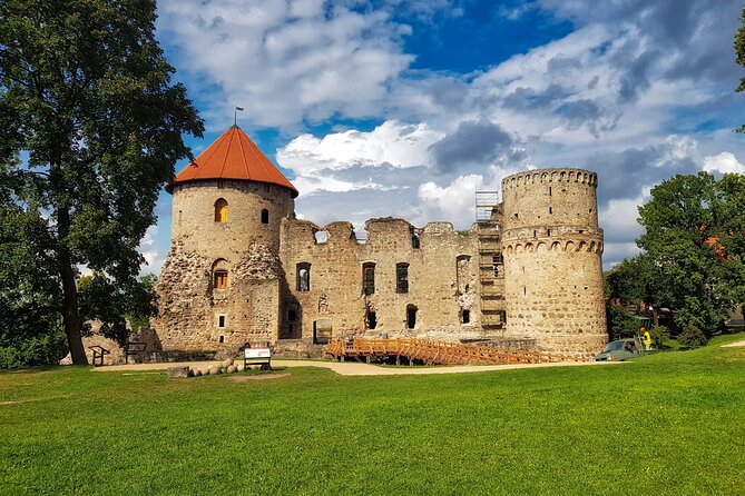 Full Day Gauja National Park Ultimate Hiking & Sightseeing Trip - Participant Requirements