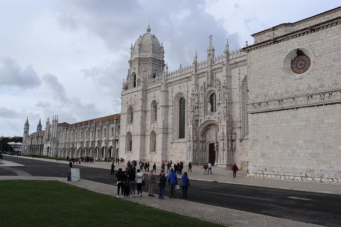 Full Day Small Group Tour in Lisbon: The Most Complete City Tour - Convenient Tour Logistics and Details