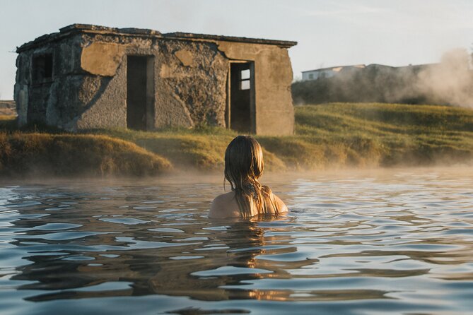 Golden Circle With Tomato Farm Lunch & Secret Lagoon Bathing - Visiting the Tomato Farm