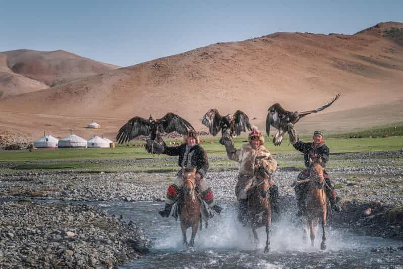 Golden Eagle Festival and Greate Gobi Desert Tour - Camel and Horse Riding