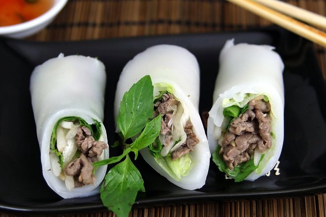 HANOI FOOD TOUR With A Real Foodie: FOOD+DRINK+LOCAL LIFE+CULTURE - Cultural Insights Along the Way