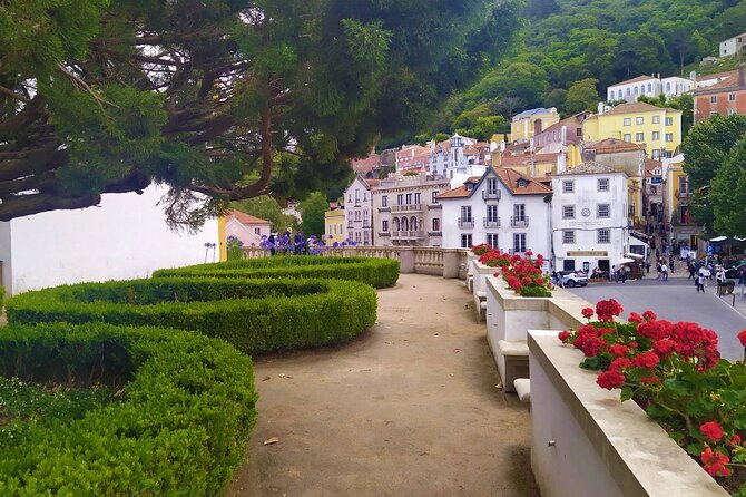 Historic Center of Sintra on Foot - Exploring Sintras Historic Center