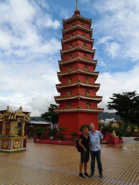 Hong Kong : Must-See Attractions Walking Tour - Tai Kwun and Man Mo Temple