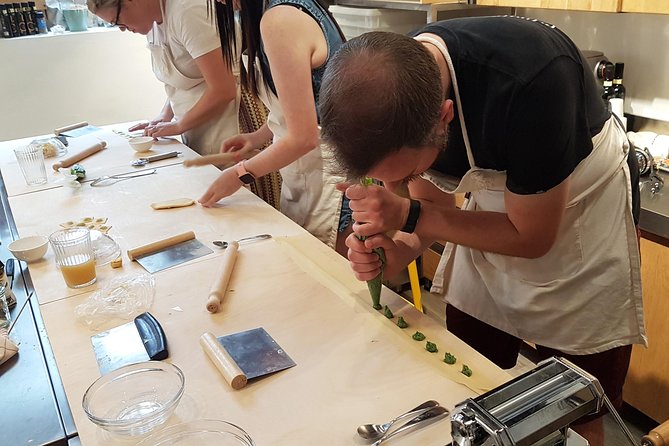 Italian Cocktail + Art of Making Pasta Cooking Class In Unique Milan Location - Accommodating Dietary Preferences