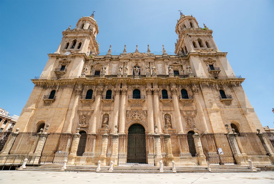 Jaén: 3 Hour Tour, Cathedral, Arab Baths + Olive Oil Tasting - Arab Baths Experience