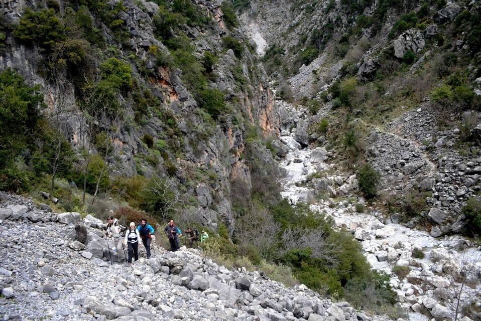 Kardamili : Hiking in Petrovouni - Meeting Point and Duration