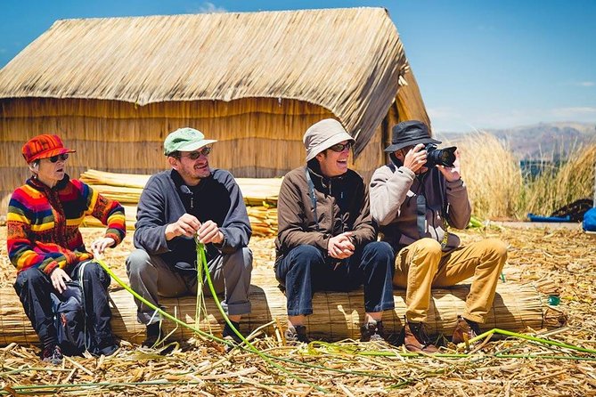 Kayaking to the Uros + Isla De Taquile Veloz - Lunch and Amenities