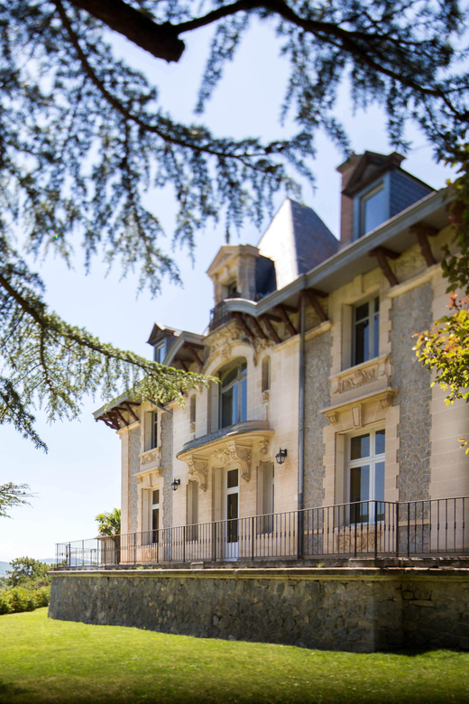 Languedoc: Heritage Tour & Tasting at Domaine De Baronarques - Transportation and Availability