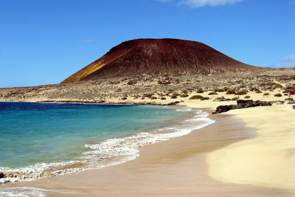 Lanzarote: Roundtrip Ferry Transfer to La Graciosa - Activity Options on the Island