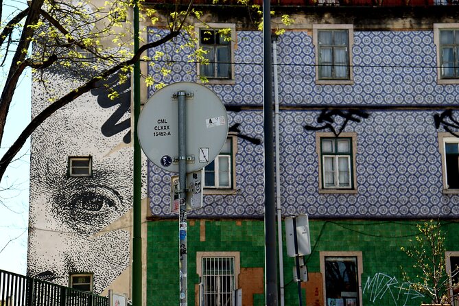 Lisbon Street Art and Lookout Point Tour - Traveler Experiences and Feedback