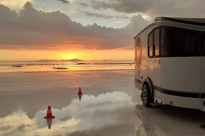 Luxury 2 Days Trip From La Paz to Uyuni Salt Flats by Flight - Discovering Incahuasi Island