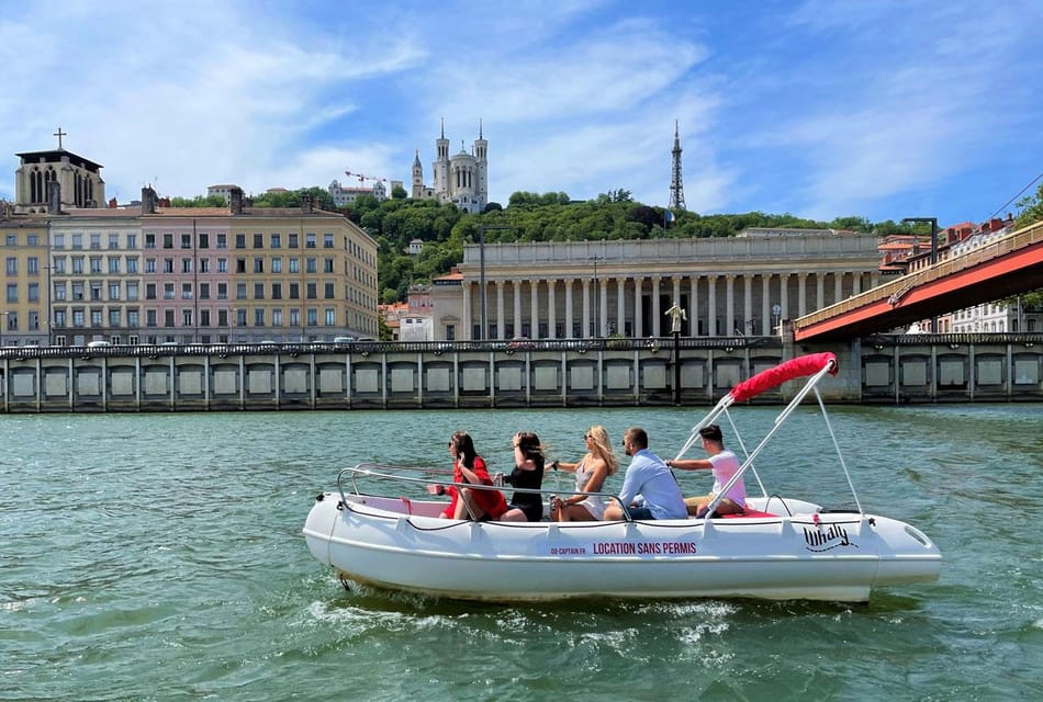 Lyon: Boat Trip From Rochetaille to Vieux-Lyon - Accessibility and Amenities