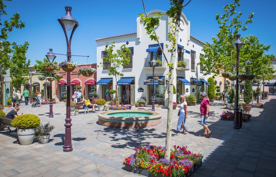 Mallorca: Fashion Outlet Shopping Excursion by Bus - Convenient Transportation