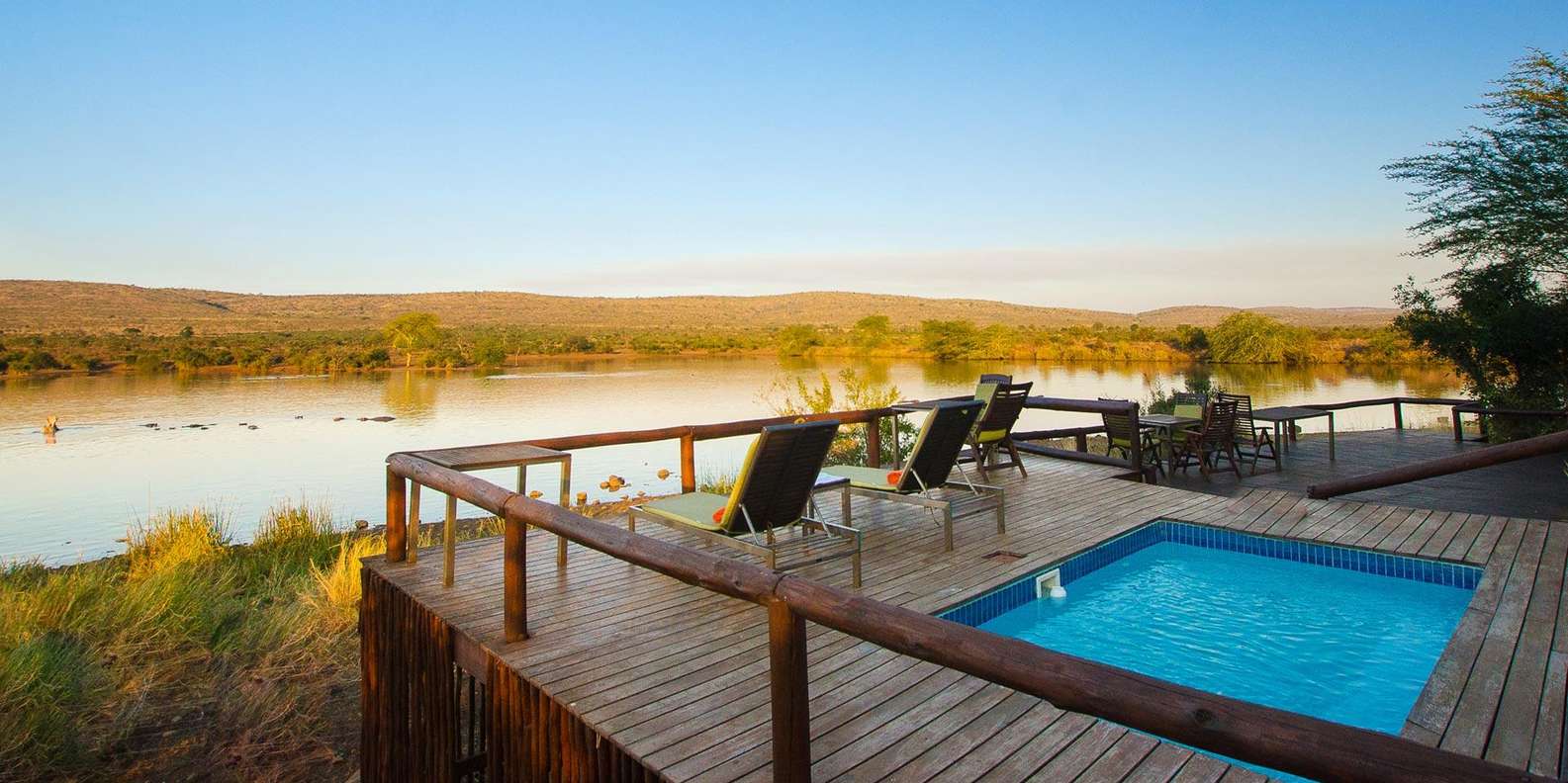 Mid-High End 5 Day All-Inclusive Kruger & Pano Tour From JHB - Getting to the Tour