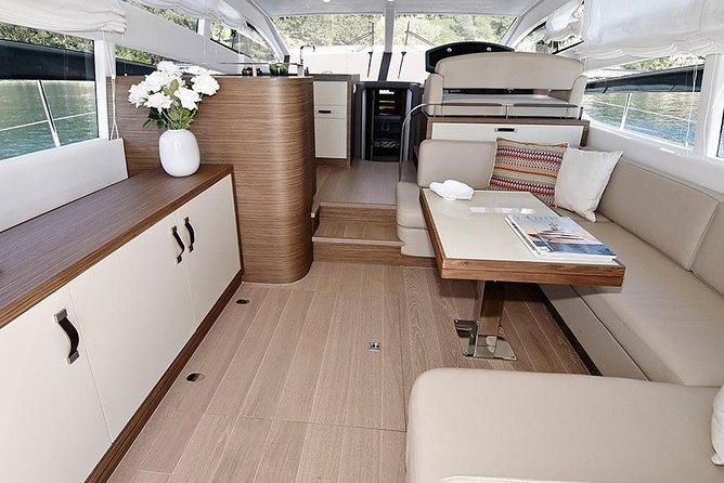 Midningtsun - Luxury Yacht Arctic Queen - Accessibility and Suitability