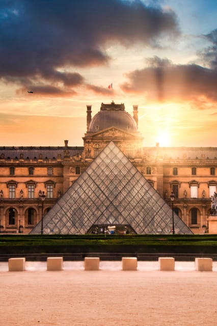 Mona Lisa and Treasures: 6-people Max Louvre Experience - Memorable Experience Tailored