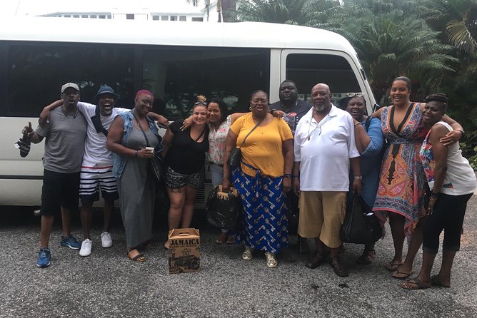 Montego Bay Airport Pickup/Drop Off(Group)Transportation Only - Vehicle Details