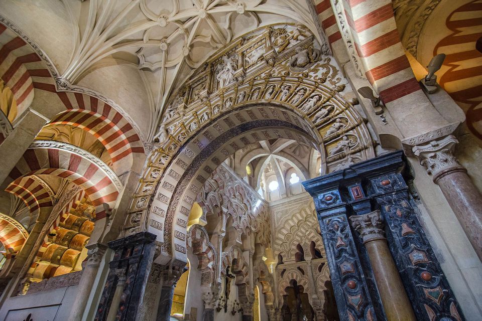 Mosque-Cathedral of Cordoba and Jewish Quarter Tour - Exploring the Mosque-Cathedral