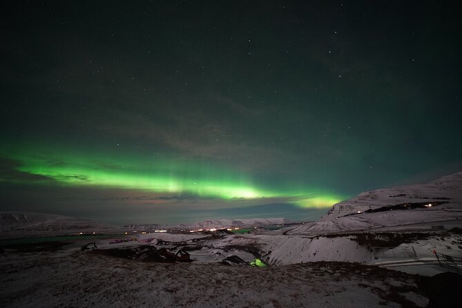 Northern Lights in Luxury Off-Road SUV With Photos and Treats (Private 1-6 Pax) - Complimentary Snacks and Refreshments