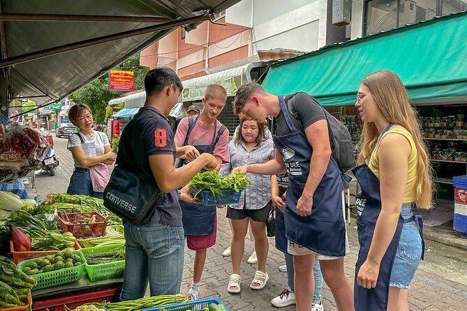 Northern Thai Cuisine Cooking Class in Chiangmai and Market Place - Meeting and Pickup Details