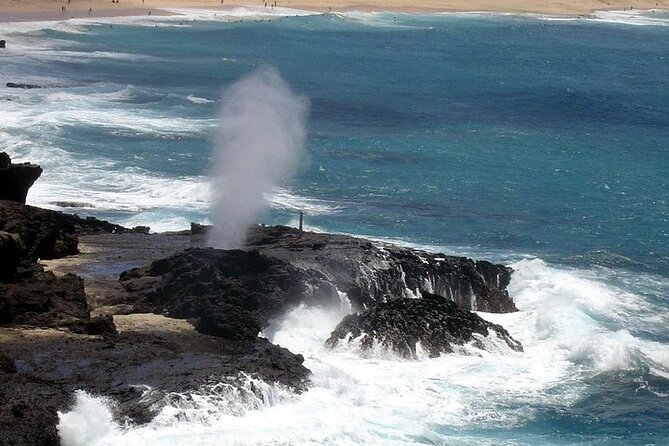 Oahu South Shore Sightseeing Tour - Halona Blow Hole: Natural Wonder