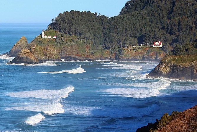 Oregon Coastal Tour: Florence to Yachats - Traversing the Scenic Coastal Highway