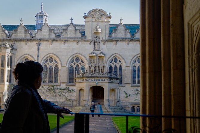 Oxford: Architectural & Historical Highlights Tour - Guides Expertise and Engagement