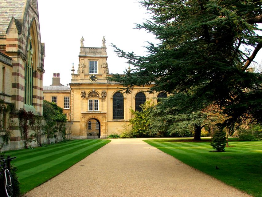 Oxford: Official University and City Walking Tour - Booking and Availability