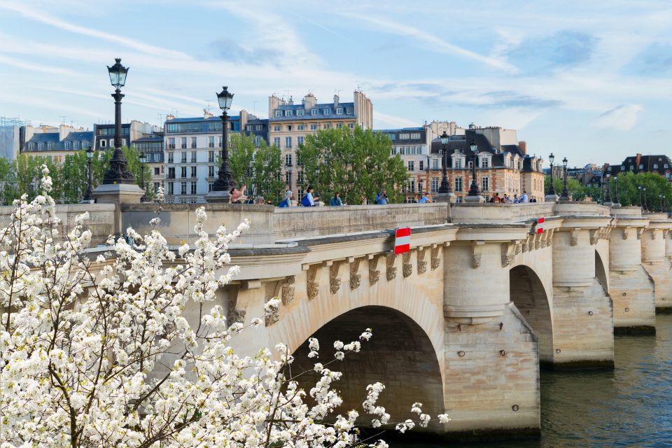 Paris: Audio-Guided Tour by Bus Along the Seine - Customer Feedback