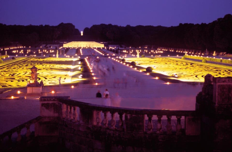 Paris: Candlelit Dinner at Vaux-le-Vicomte by Limousine - Romantic Occasion Suitability