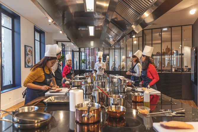 Paris Cooking Class With Ferrandi Chef at Galeries Lafayette - Location and Duration