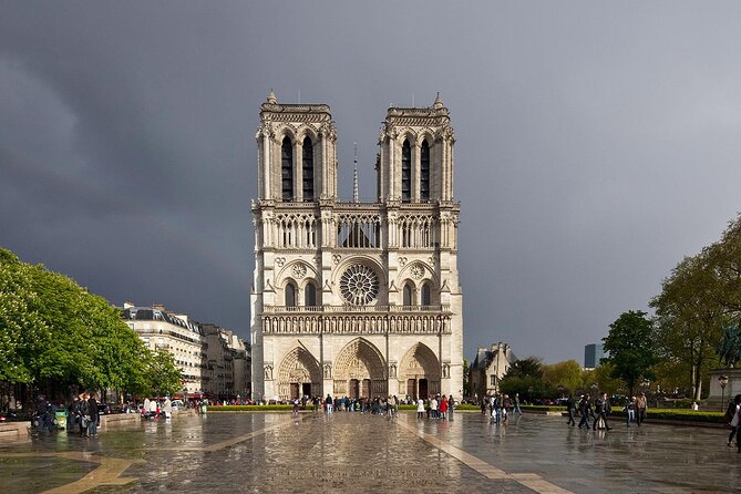 Paris Overview Tour With Driver - Flexible Itinerary Customization
