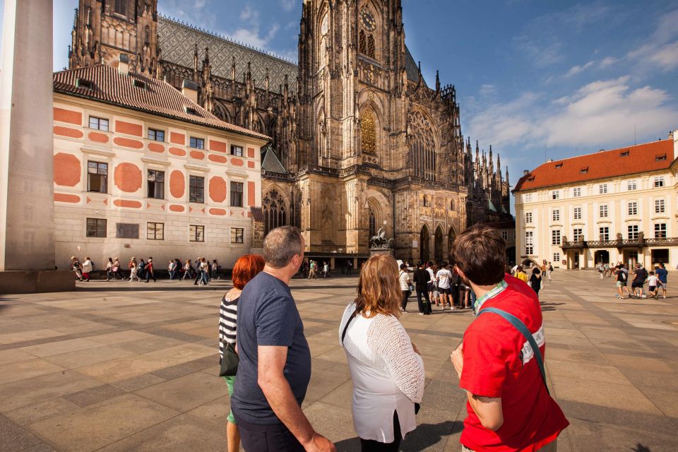 Prague: 6-Hour City Tour Including Cruise and Lunch - Lunch Experience