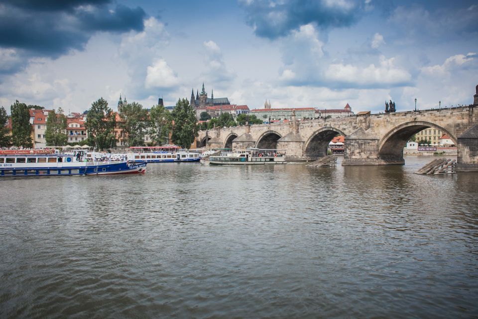 Prague: Afternoon Beer Cruise With Drinks Included - Customer Ratings and Feedback