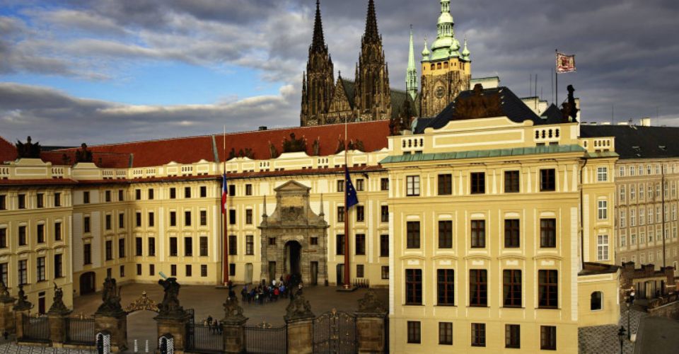 Prague: Castle and Lesser Town Walking Tour With Local Guide - Customer Feedback