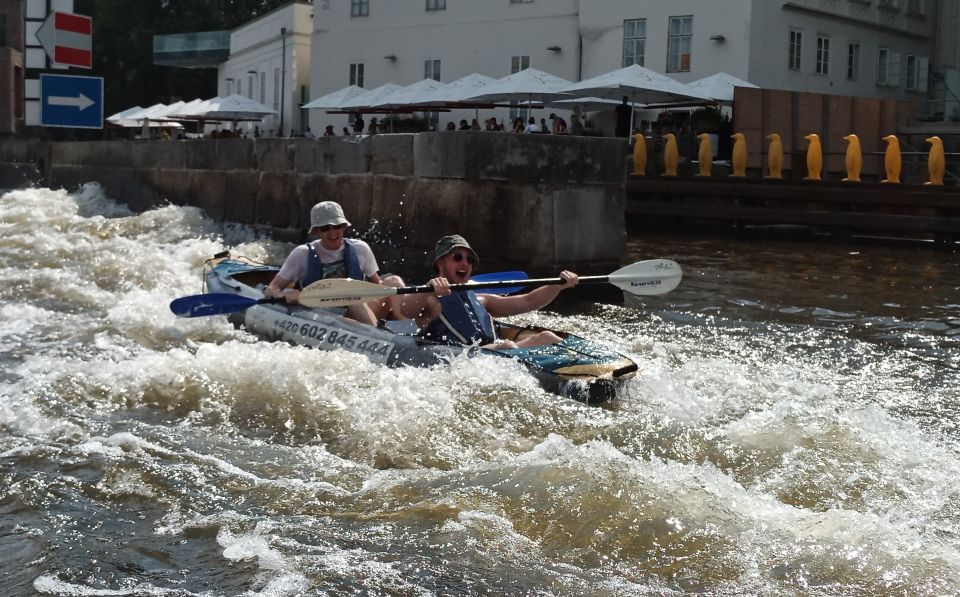 Prague: City Center Canoe Tour - Safety Precautions