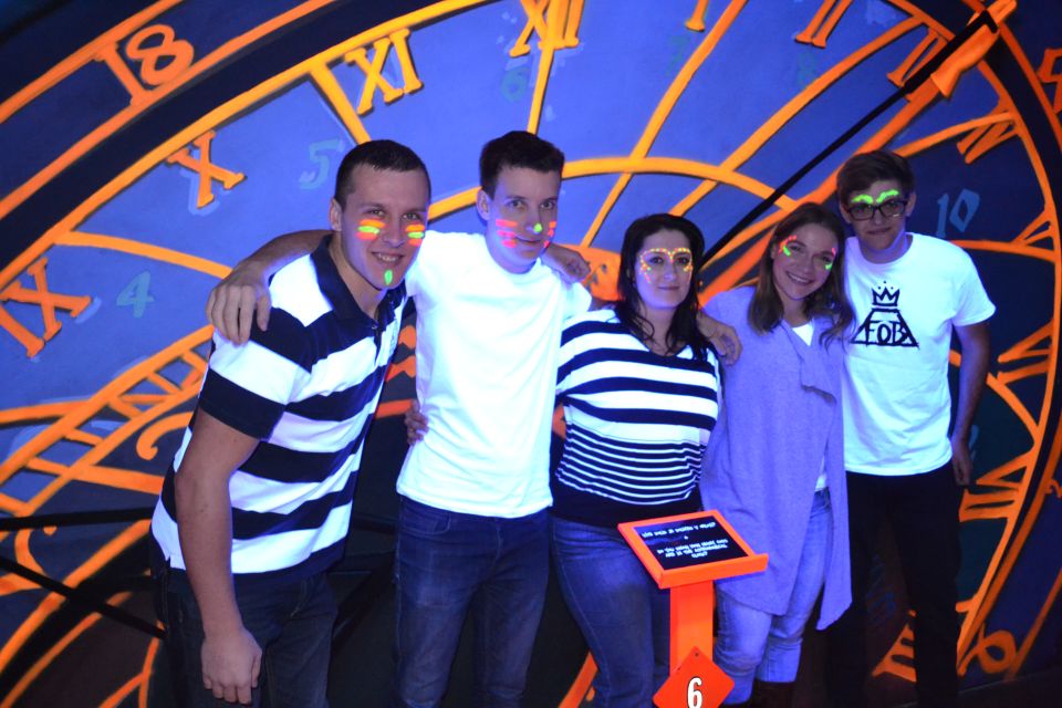 Prague: Glow Golf Mini Golf Game by UV Light - Important Information