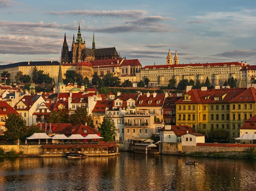 PRAGUE PRIVATE BOOZE CRUISE - Reasons to Book