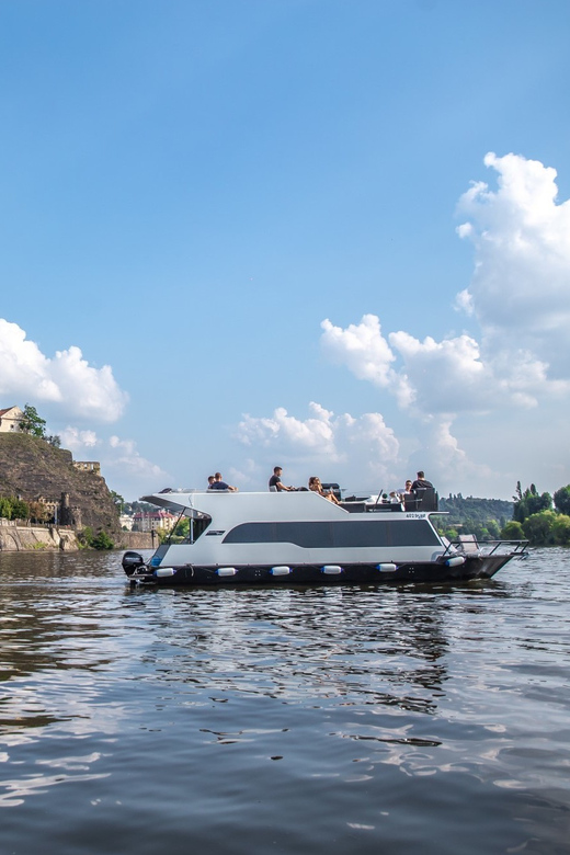 Prague: Private River Cruise With Unlimited Beer or Prosecco - Cruise Route Customization